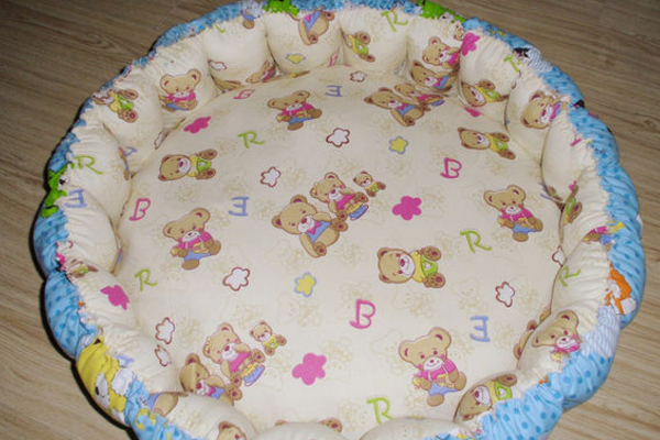 怎么给狗狗自制狗窝,简单动手做狗窝