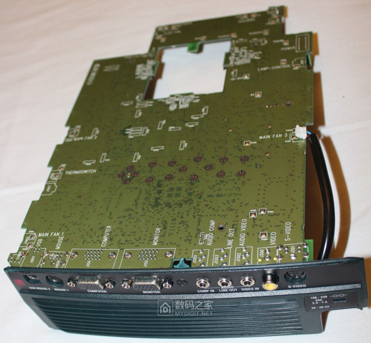 都是钽电容惹的祸：拆修宝施玛（Proxima）3LCD投影机三无故障