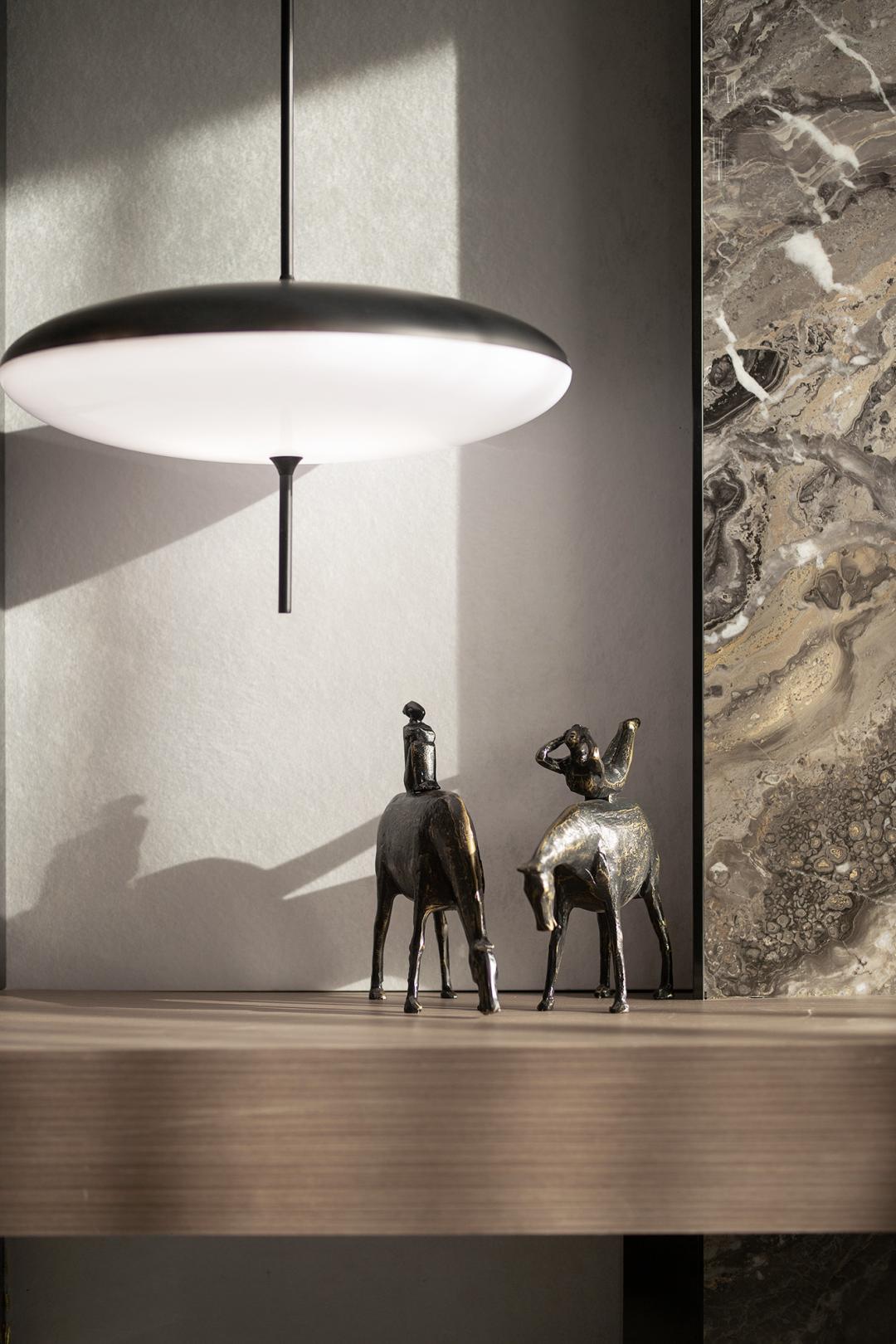 「香港方黄集团新作」静谧无忧桃花源vs烈艳蓝金Dior