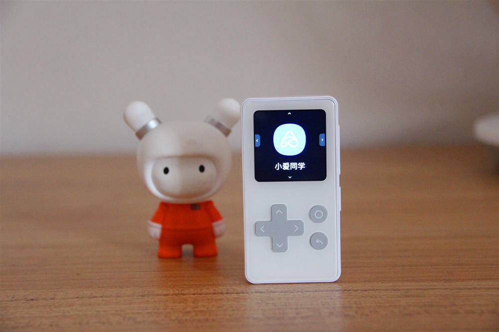 小爱同学不用插卡也能用,儿童智能电话不插卡能用吗