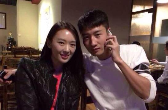 “一指禅”后,白百何频曝新恋情,上演“摸臀杀”的张爱朋去哪了