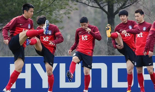 伊朗无缘决赛吗,国足0-12败伊朗是什么时候