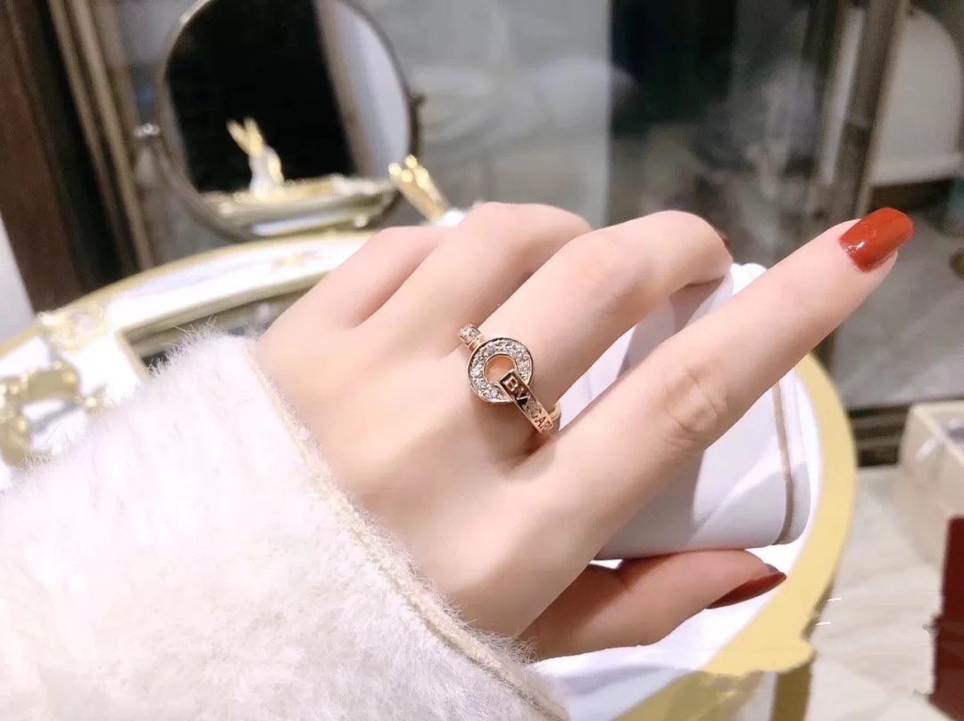 宝格丽戒指如何鉴定真假,宝格丽慈善款戒指鉴定