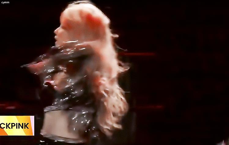 朴彩英背心演唱会,朴彩英运动背心视频