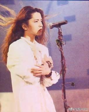 他凭借颜值包揽岛国大半个漫画圈原型,妻子是蜡笔小新梦中情人