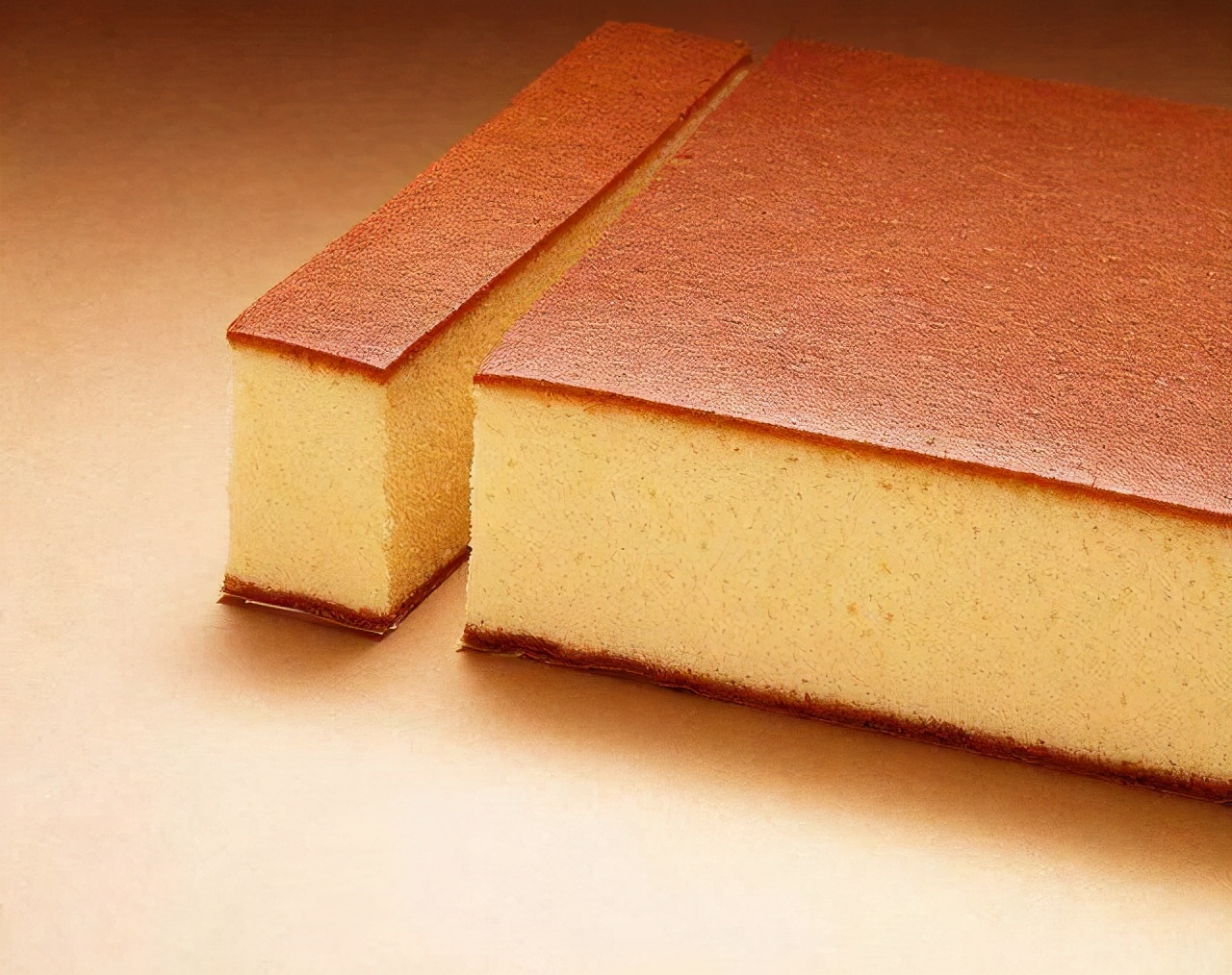 火爆街头的古早蛋糕vs贵族糕点长崎蛋糕，究竟哪个更胜一筹？