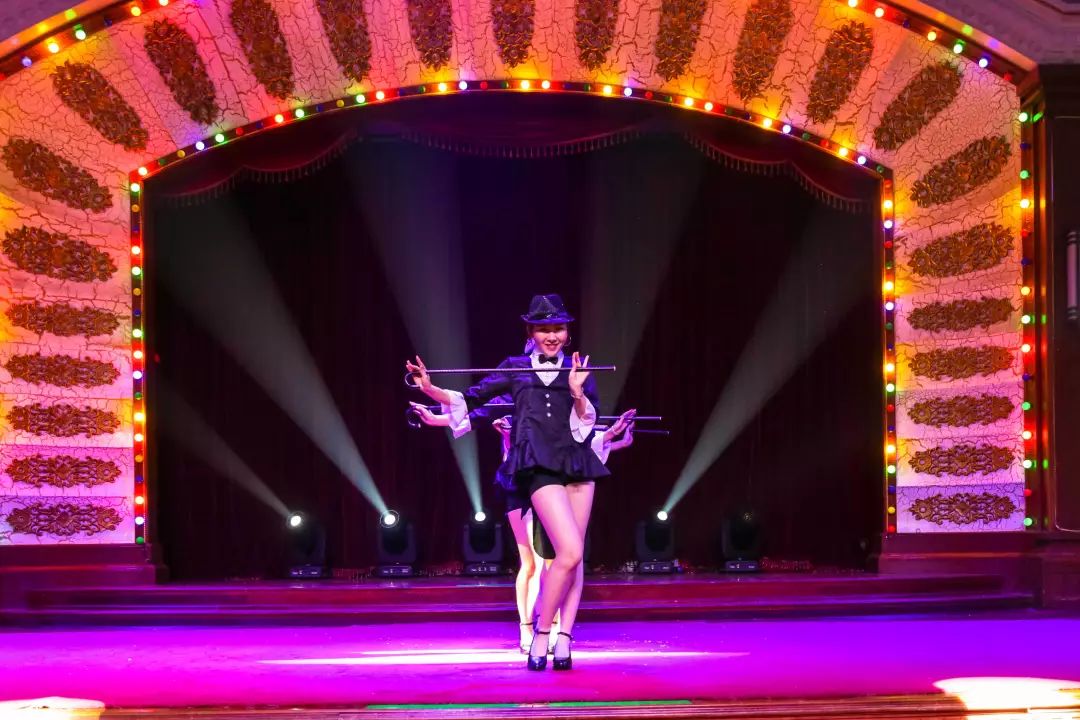 西樵山国艺影视城灯光节,国艺影视城旅游攻略