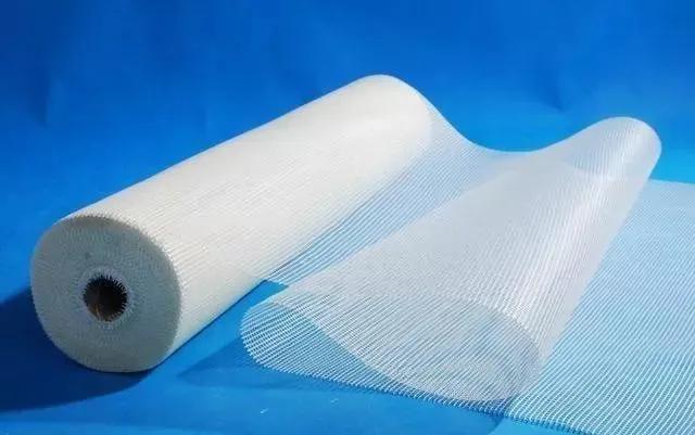 墙面大面积发霉渗水怎么办,墙面潮湿发霉是怎么回事