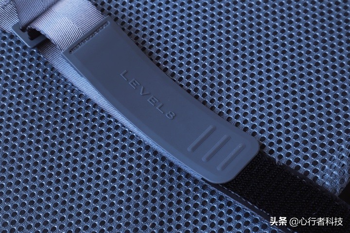 简约有范儿地平线8号行李箱,地平线8号行李箱和小米90分行李箱