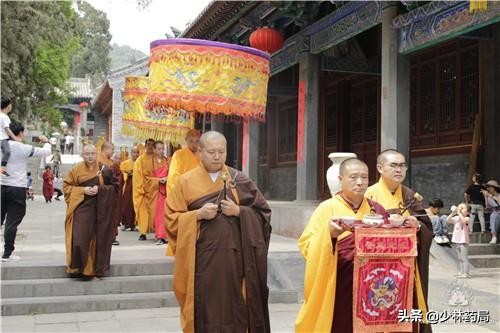 己亥年少林寺水陆*法大**会熏坛洒净