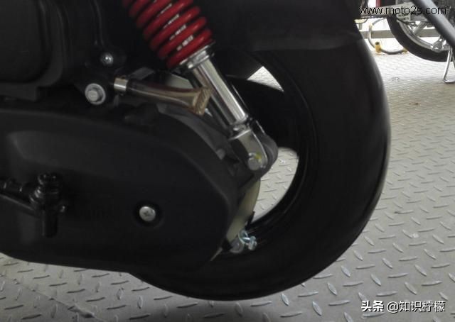 本田踏板摩托车齿轮油更换,踏板摩托车齿轮油多久更换一次