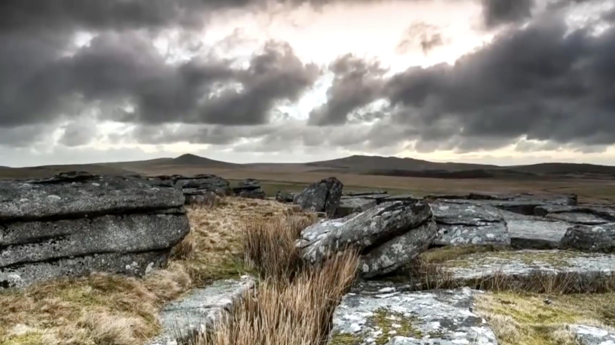 鍘嗗彶澶槼娑堝け涔嬭皽,鑻卞浗鏈堜寒绁炵娑堝け涔嬭皽