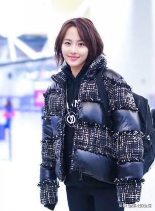 明星同款百搭羽绒服,明星冬季穿搭羽绒服平价
