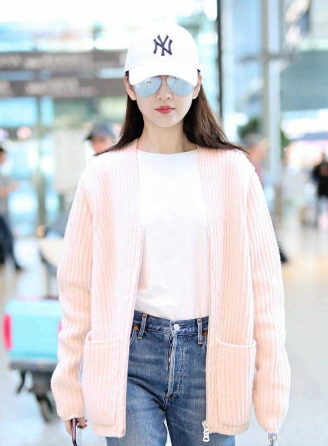 王鸥羊毛大衣穿搭图片,王鸥驼色大衣配什么颜色好看