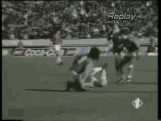 足球史上最强的前腰,谁是足球史上最完美的中锋模板