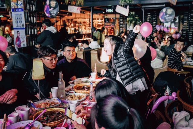 最新最全！徐州63处生日福利！星巴克、宜家、喜茶…拿走不谢