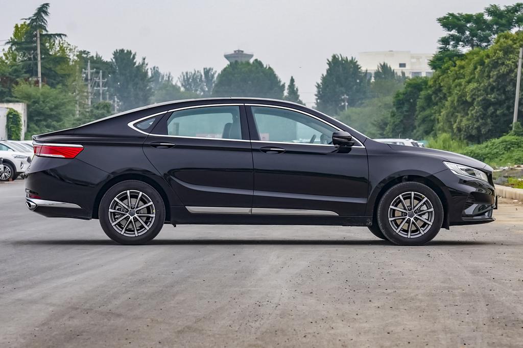 亮一点的车漆颜色,白色加红色是什么颜色的车漆