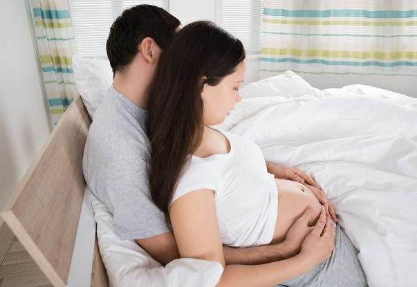 女性怀孕后，丈夫若有“生理需求”该怎么解决？看完心里要有数