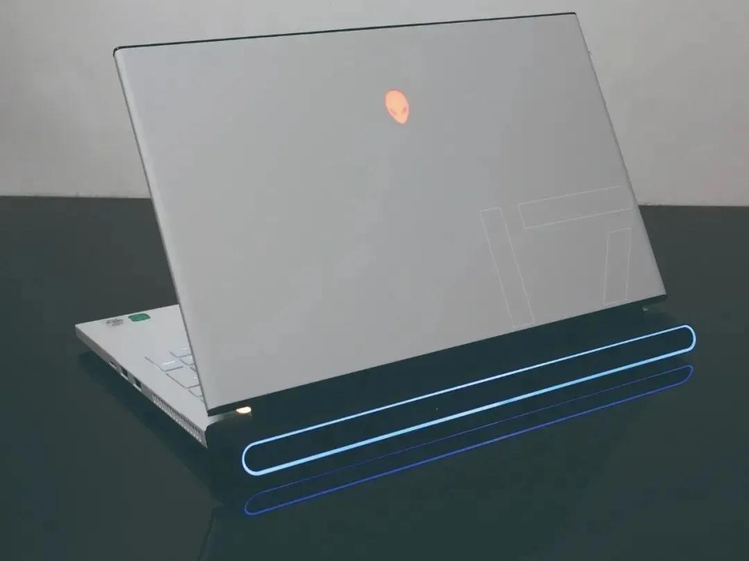 alienwarem15测评,alienwarem17评测