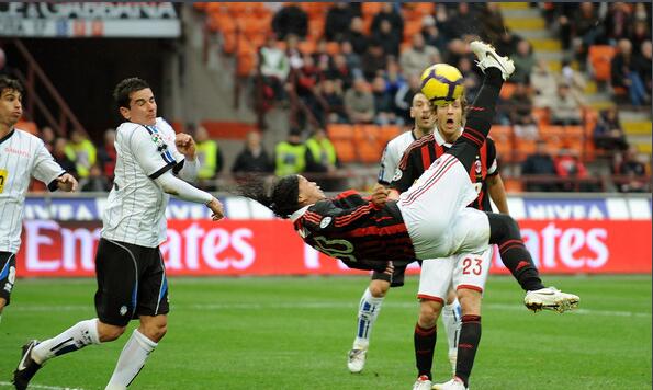 前世界足球先生小罗成为一代“囚”王