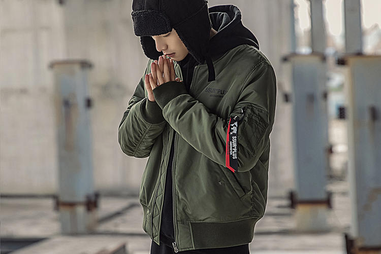 陈冠希亲曝联名新鞋,三条杠陈冠希联名