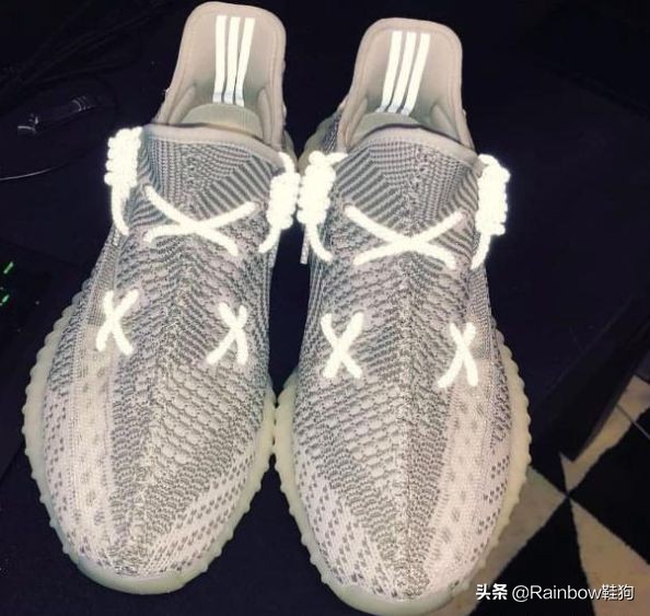 我穿搭学抖音钟爱黑丝配AJ这个社交娱乐至上的时代有何不可？