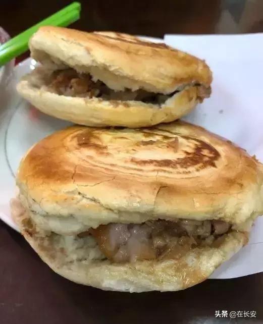 钟楼旁这条890米的老街，藏着一天吃三次都不会腻的馆子！