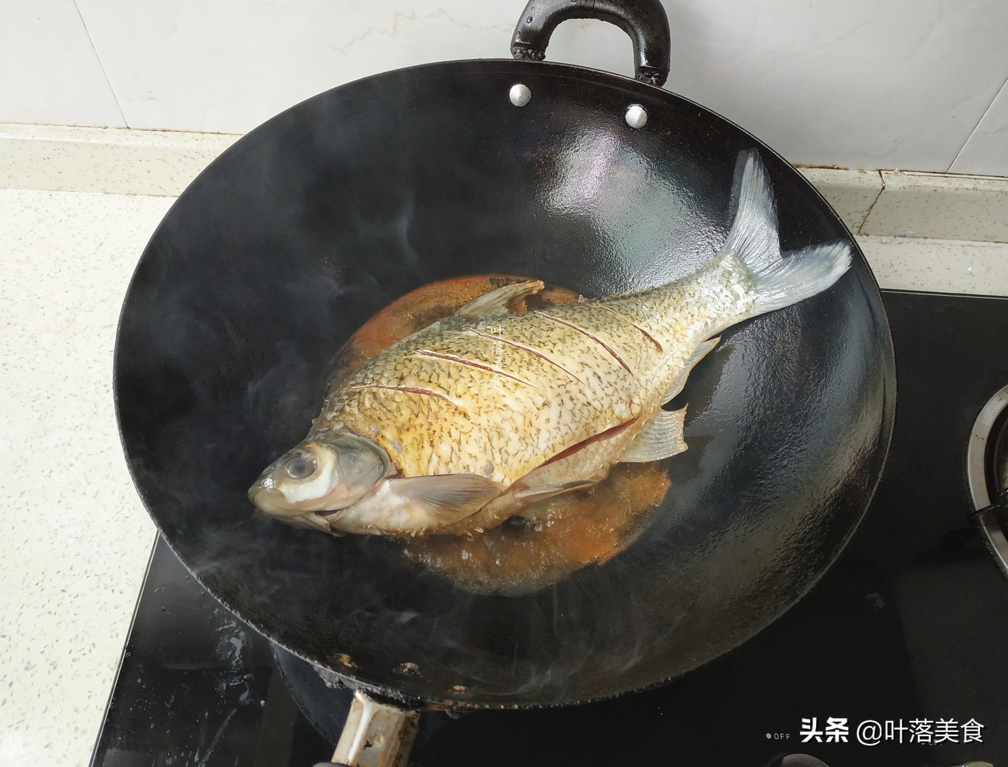 享受香辣美味鳊鱼烹饪技巧大揭秘,鳊鱼最好吃的做法