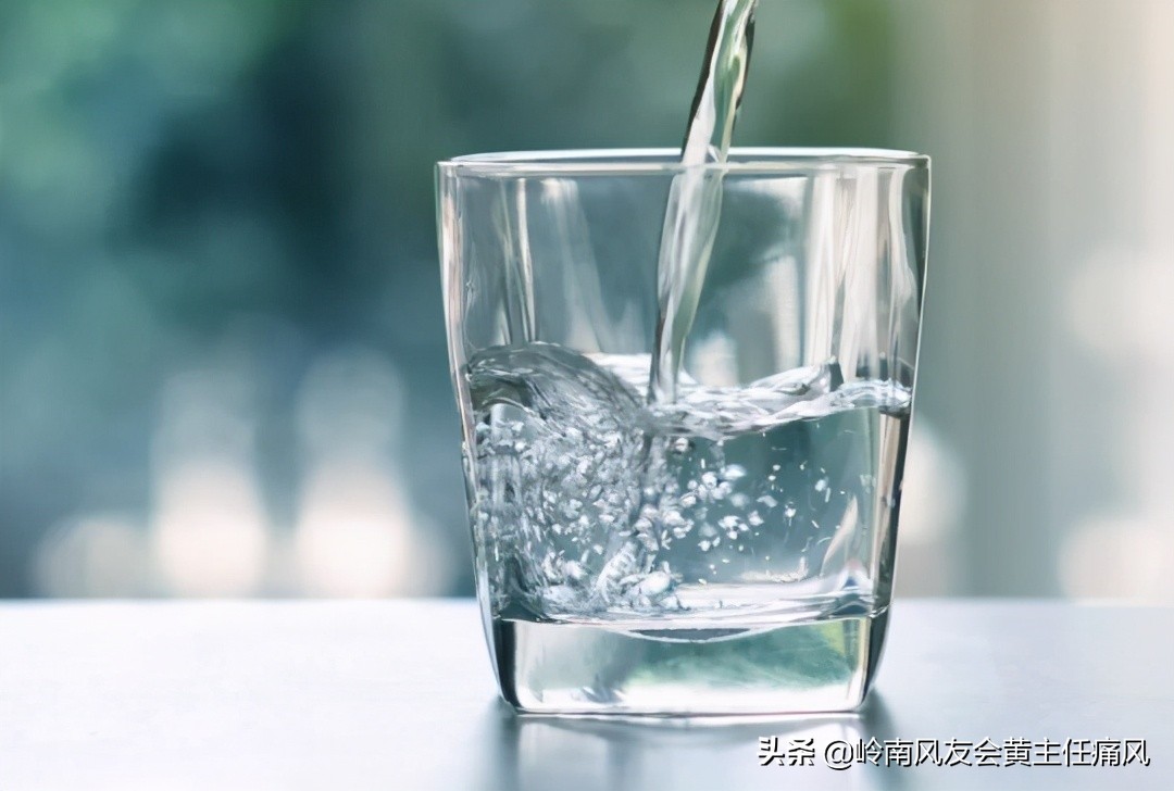 痛风如何按摩脚部缓解,为什么痛风容易在脚部发作