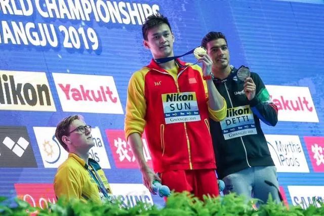 什么是国徽身份证,我国的国徽的象征和寓意