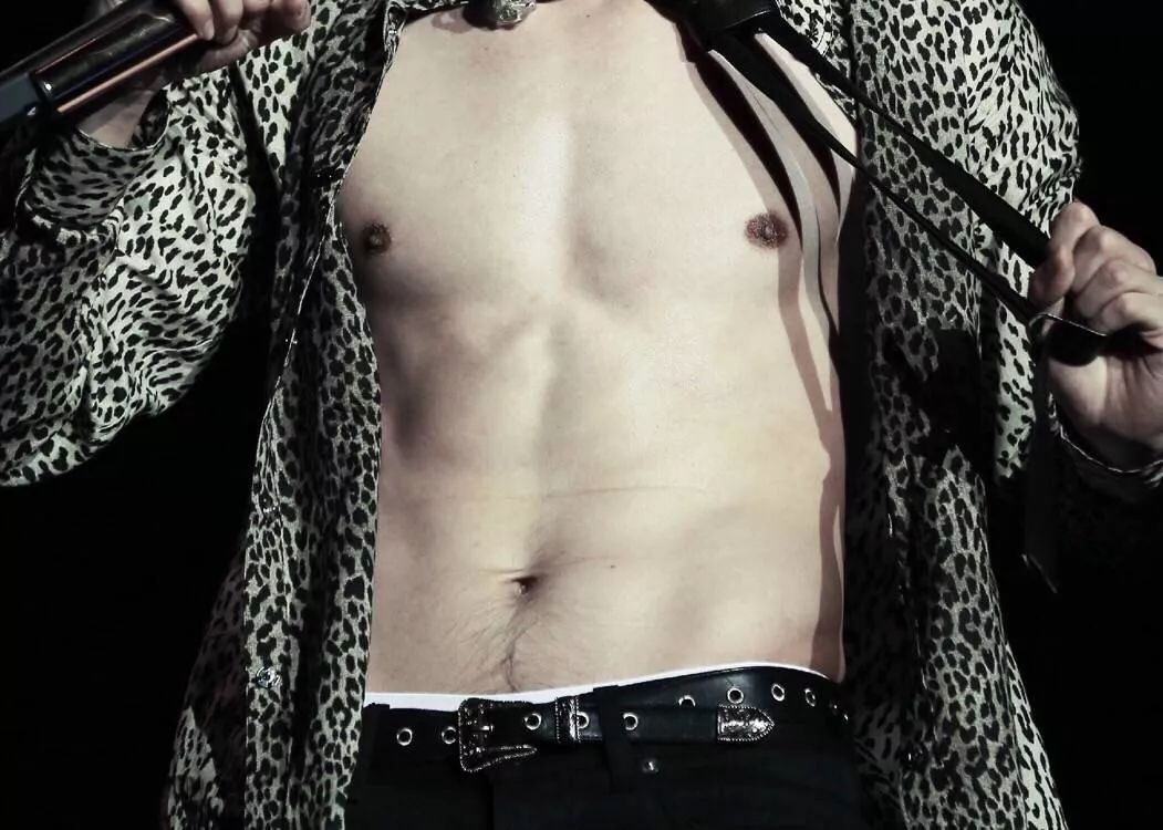 亲爱的热爱的韩商言腹肌,韩商言露出全部腹肌