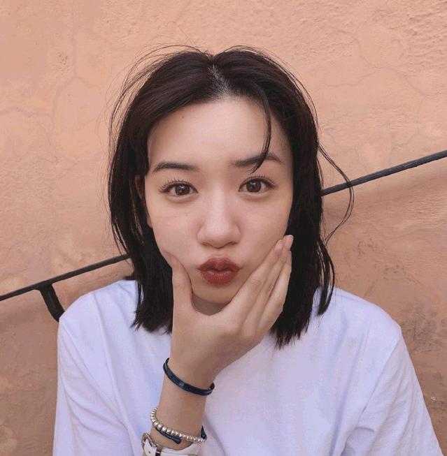 谭松韵是塌鼻子吗,谭松韵鼻子塌吗