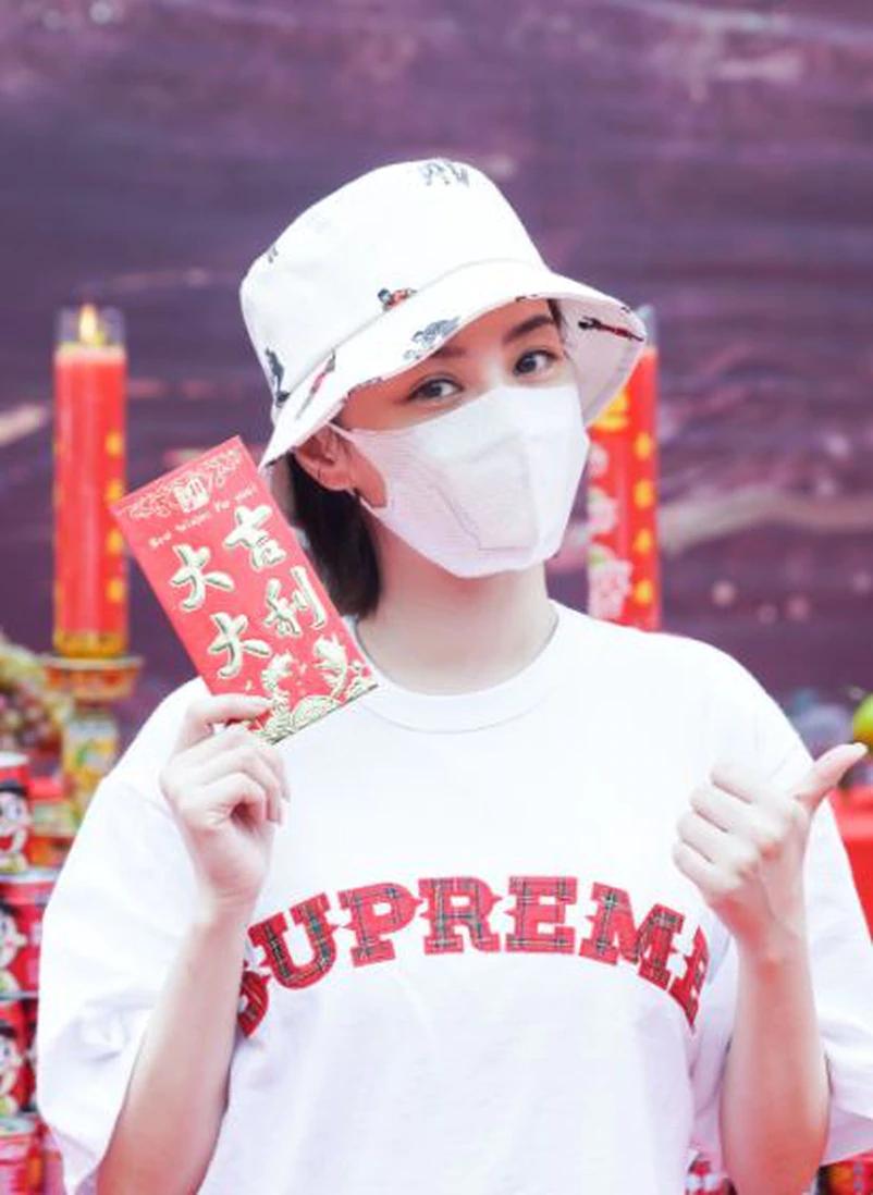 医美专家爆阿娇6㎝伤口肯定留疤痕,激光也难以恢复平滑肌肤