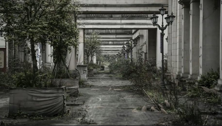 重庆废弃奥特莱斯的原因,探秘重庆废弃别墅