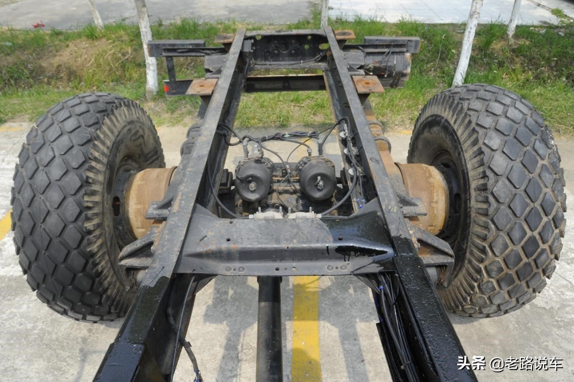 重庆铁马6x6军用车多少马力,重庆铁马6x6军用越野车