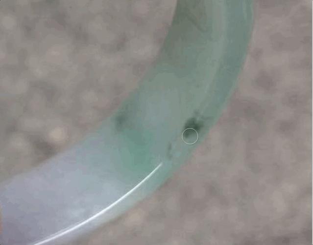 买翡翠原石怎么弄成成品,500块的翡翠网购