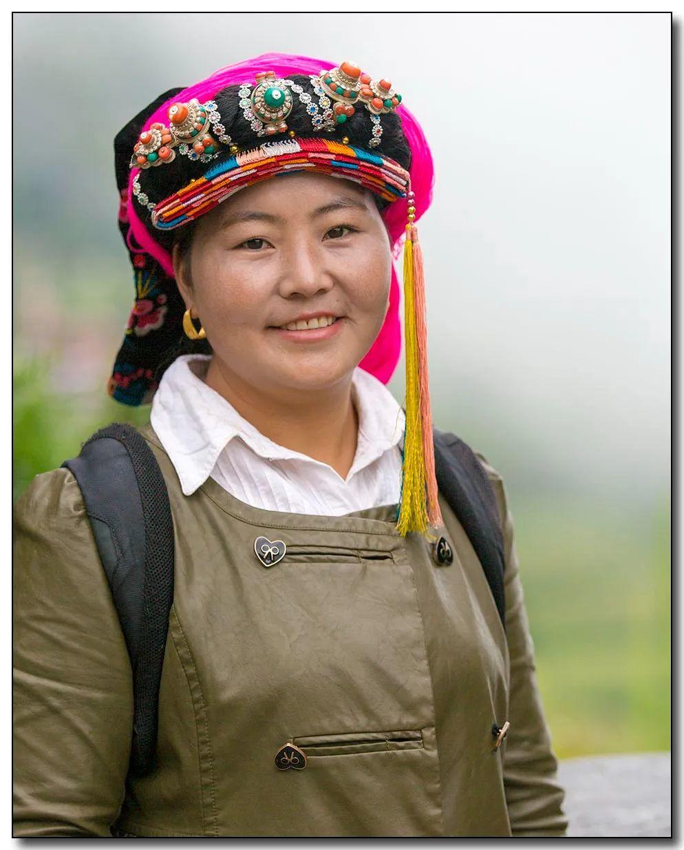 藏族丁真是哪里人,藏族丁真怎么当上明星了