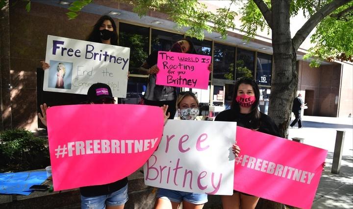 布兰妮被囚禁的14年介绍,布兰妮被爸爸监禁12年视频