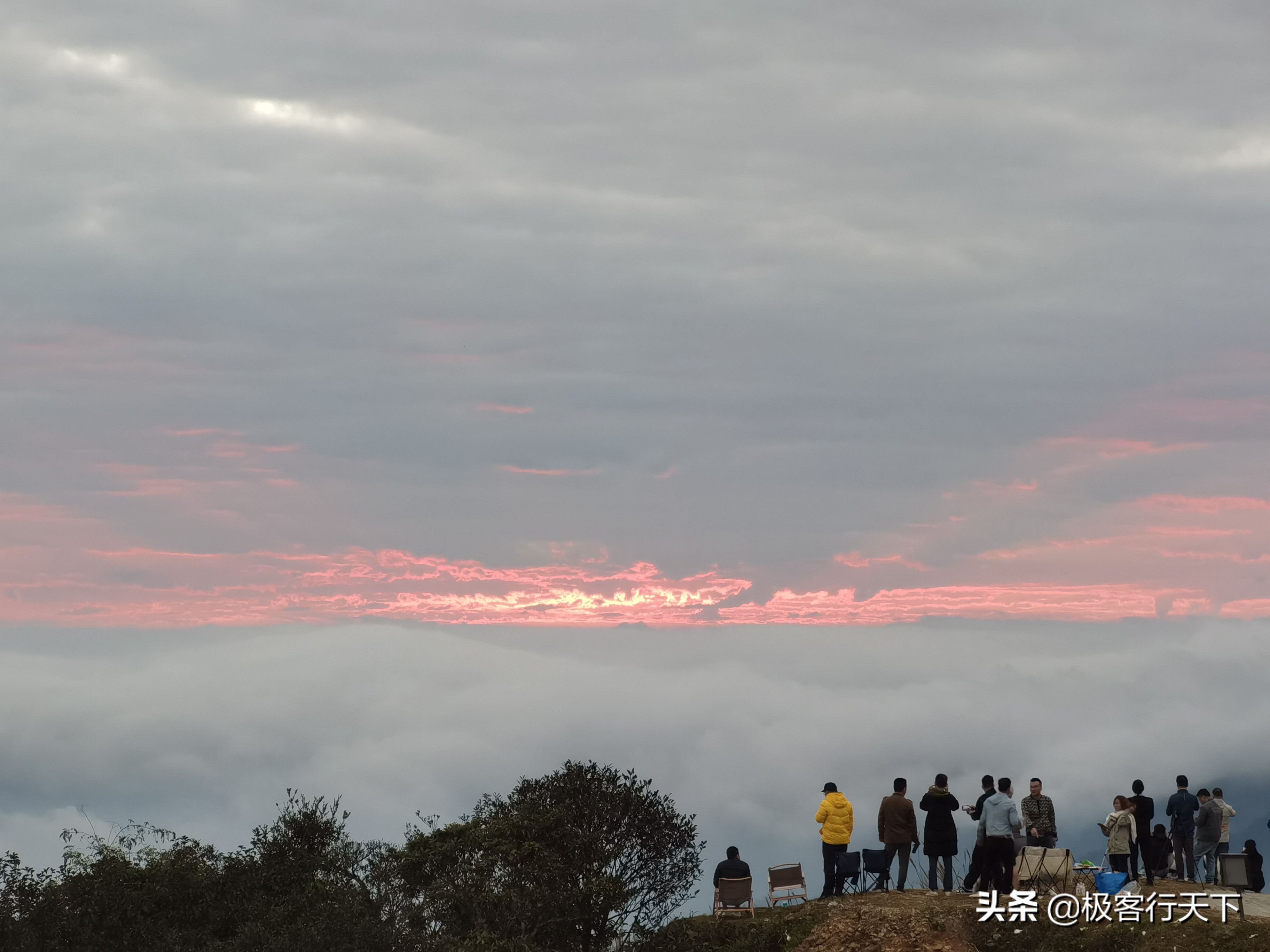 云浮风车山露营看星星,云浮罗定风车山夜晚