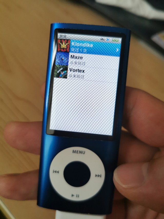 11年前的iPod*放播**器:nano5