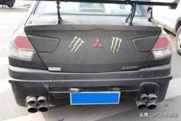 情人节开车接女朋友,情人节堵车女朋友要分手