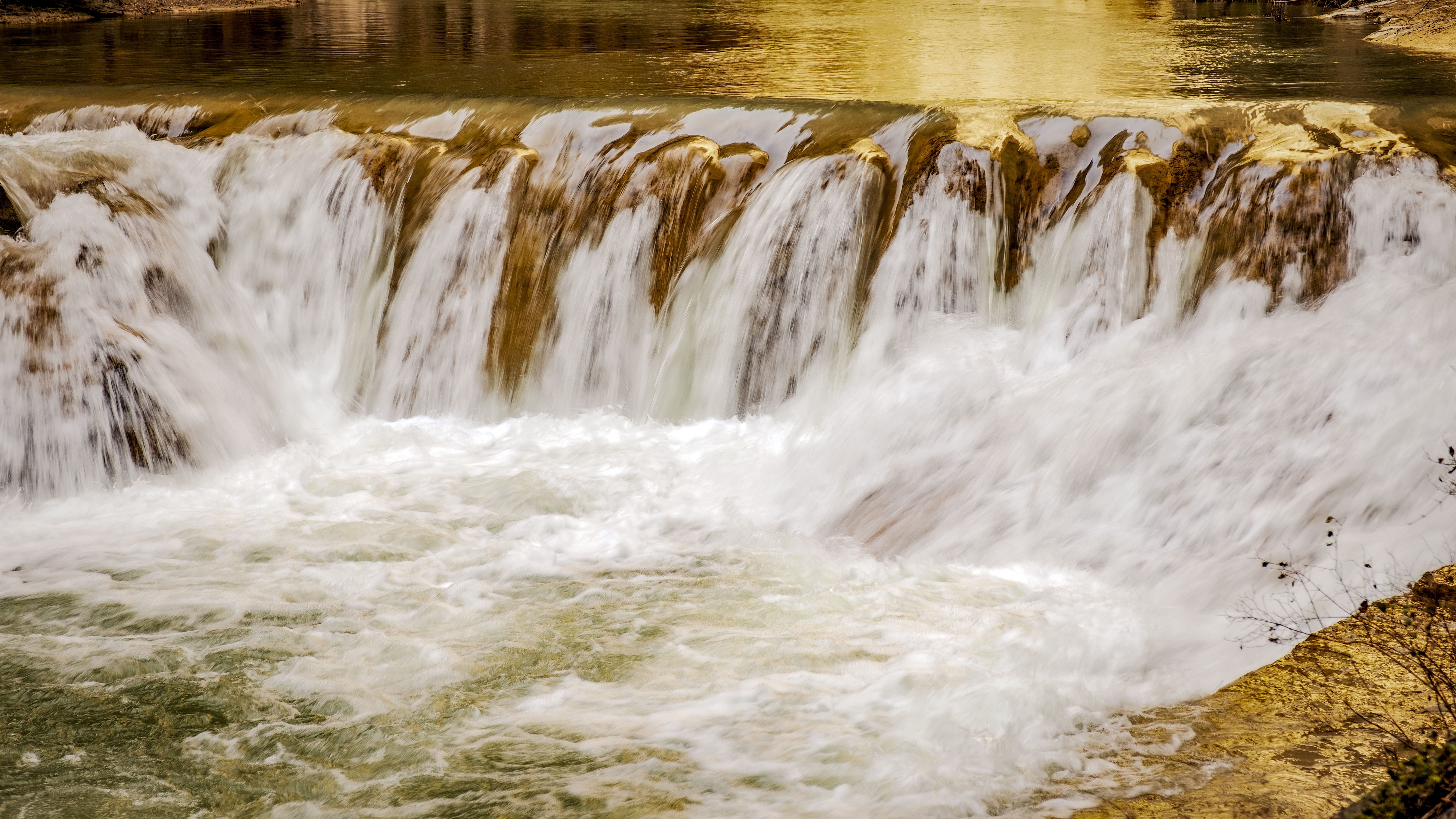 秋色美景落雨图片,秋色美景绝色大图