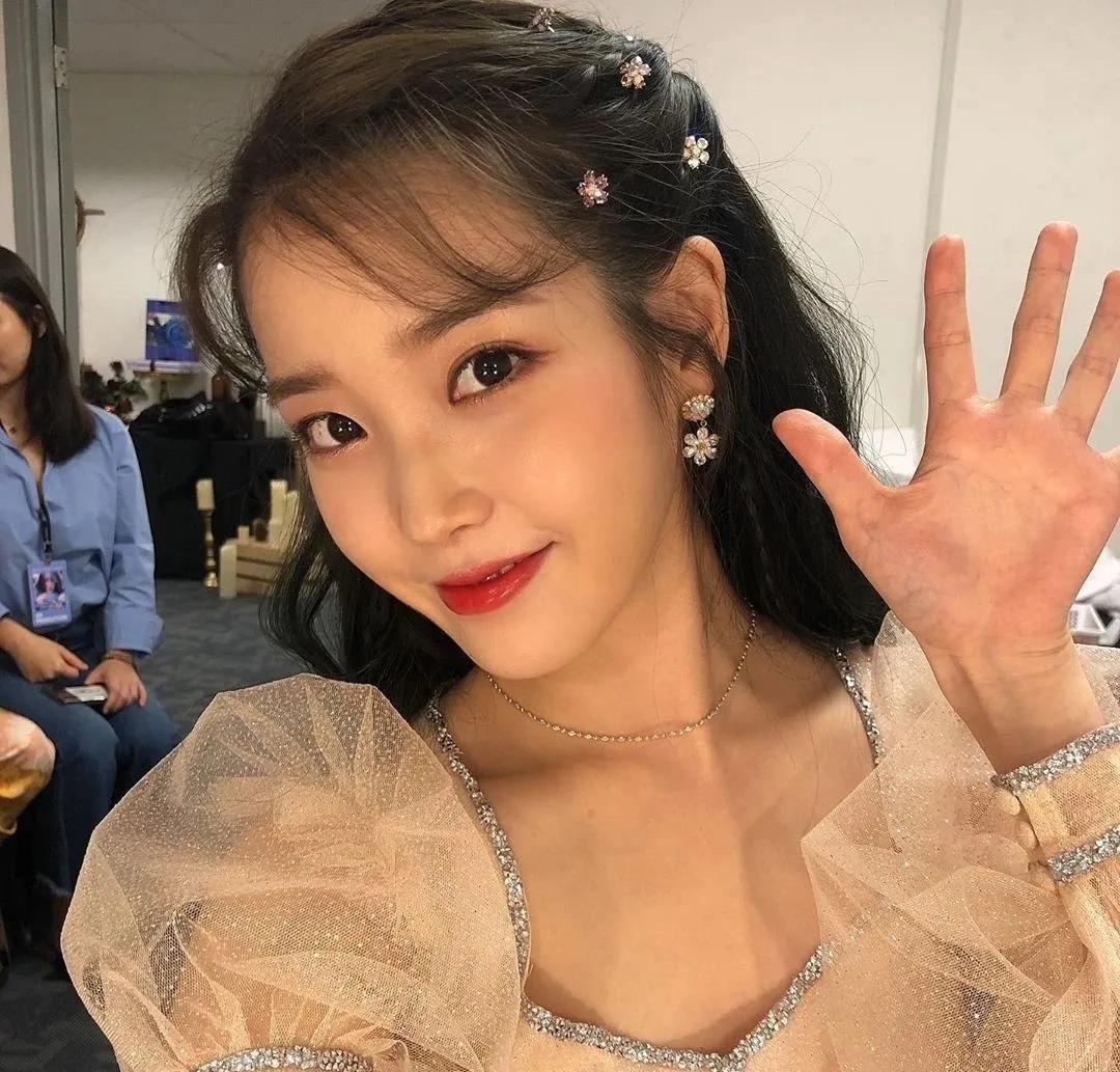 塌鼻子的女生怎么打扮自己,塌鼻子长相乖巧的女生怎么化妆