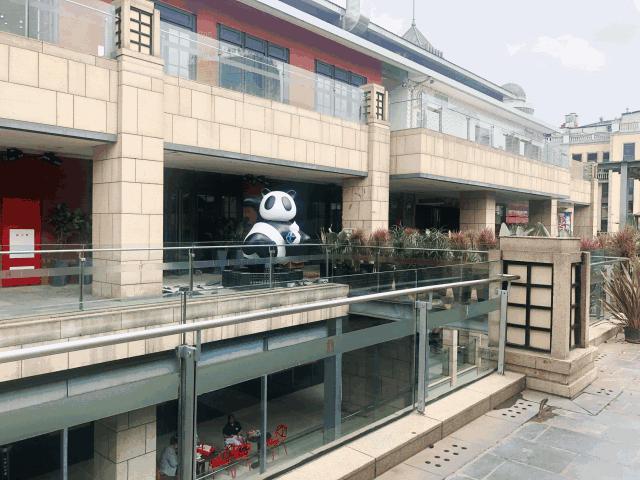 “酒鬼少女”特邀，900公里外的成都网红酒馆终于空降昆明