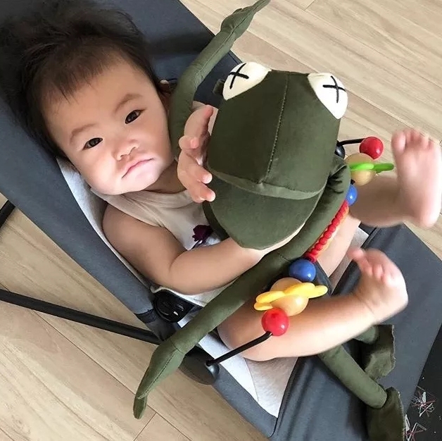 王诗龄戴的珠宝,王诗龄戴卡地亚手镯多少钱