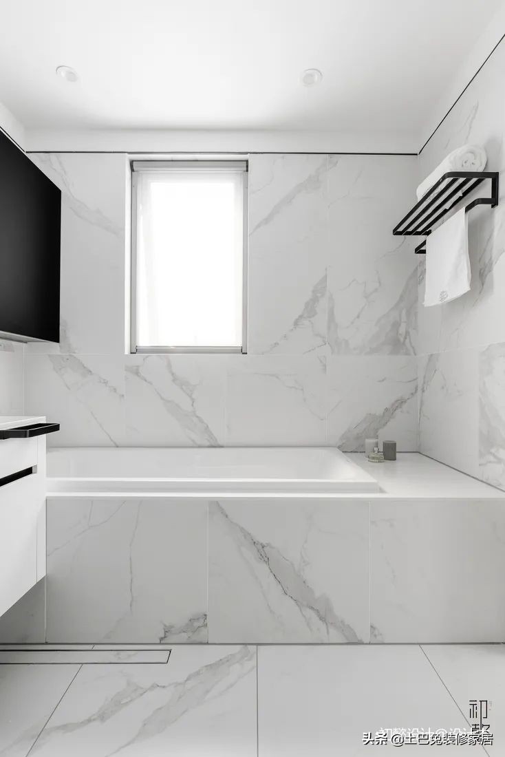 刚装修完的卫生间，被一堆网红神器给毁了