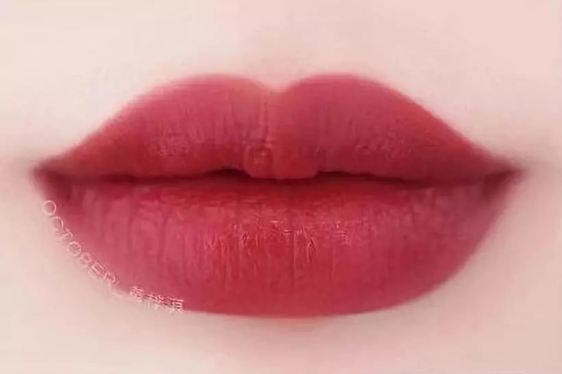 不输大牌学生口红,不输大牌的口红圆盒子