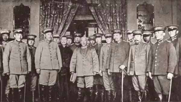 袁世凯是如何成为民国大总统的？看看他用了什么手段