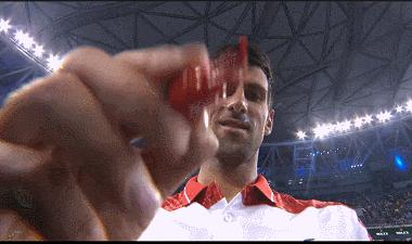 德约科维奇成为草地王者的原因,德约科维奇时隔三年亮相日场比赛