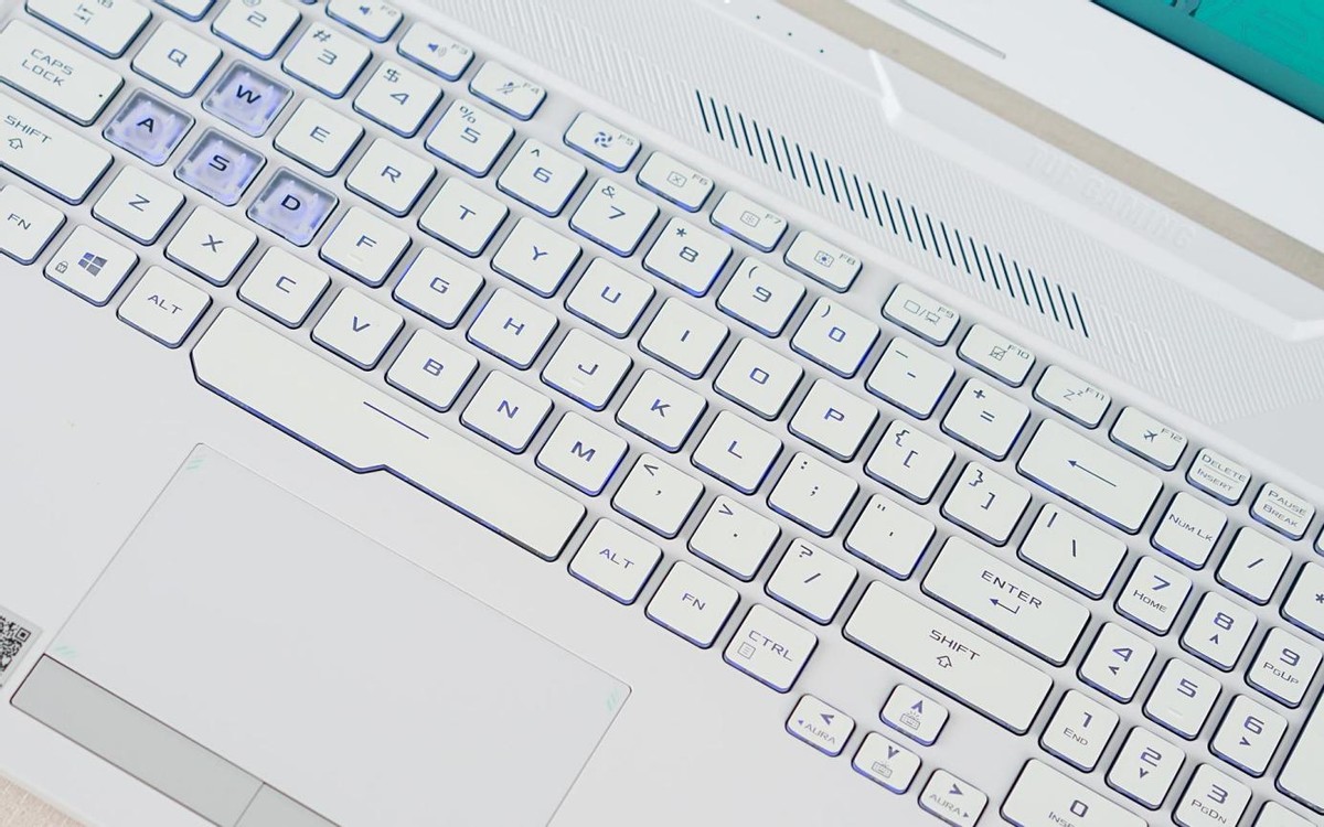 性能怪兽，5900HX+RTX3070，2.5K屏幕，华硕进阶版天选2笔电测评